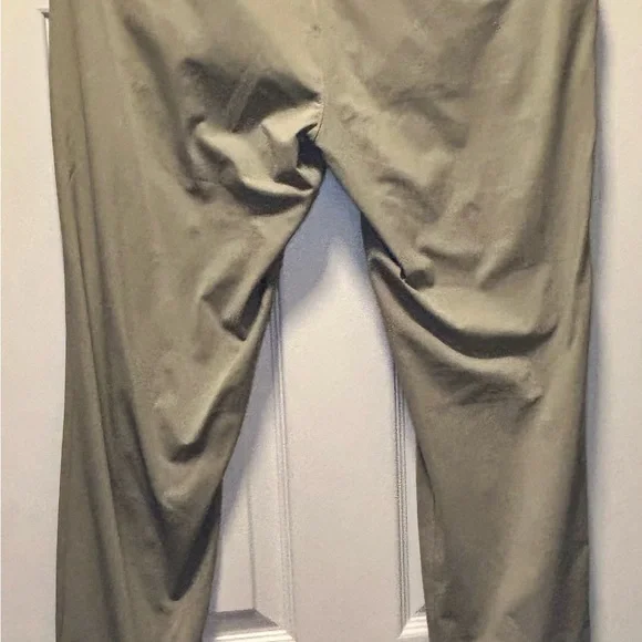Men's Khaki Pants - Picture 9 of 10